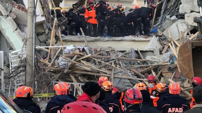 Gezin'de enkaz altında kalan herkes kurtarıldı