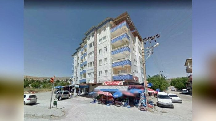 Elazığ'da yıkılan Mavi Göl Apartmanı 'hasarlıydı, oturulamaz raporu verilmişti'