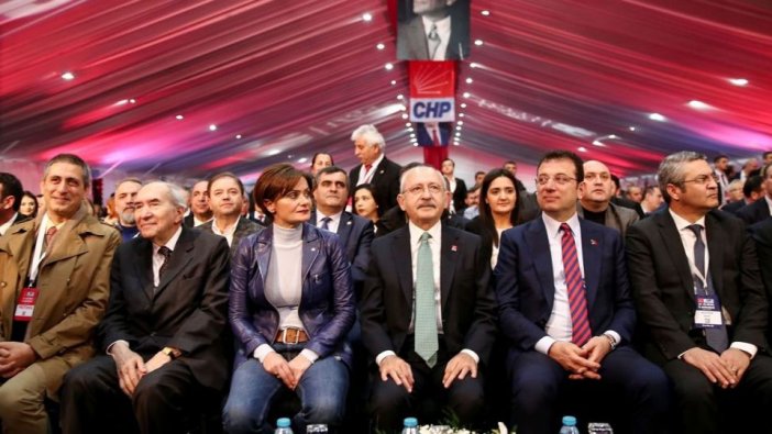 CHP kongresinde 'çarşaf-blok' tartışması