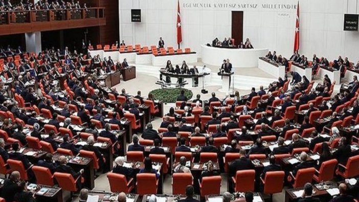 AKP, Meclis'i salı günü toplayacak: Konuşulanlar en az 10 yıl gizli kalacak