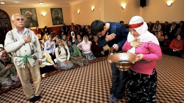 Meclis, Cemevlerini yok sayıyor