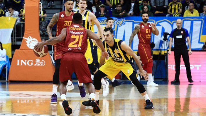 Basketbolda, Galatasaray Fenerbahçe'yi 9 yıl sonra deplasmanda yendi