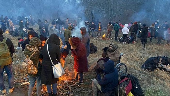 Yunanistan Başbakanı Miçotakis'ten göçmenlere uyarı