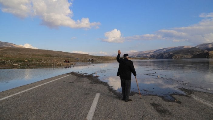 Bakanlık, sular altında bırakılan Hasankeyf'in Dünya Mirası Listesi adaylığını değerlendirecek