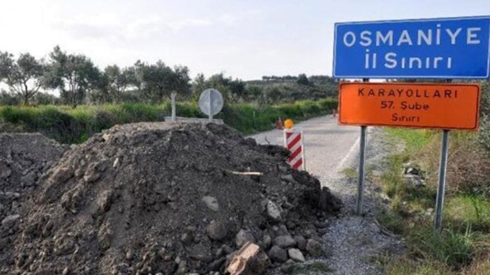 Hatay ile Osmaniye'yi bağlayan yola toprak döküldü