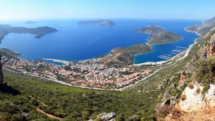 Türkiye'nin turizm cenneti Kaş'a virüs uğramadı