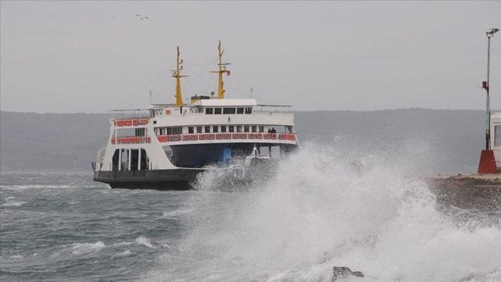 Bozcaada'ya feribot seferleri haftada 1 güne düşürüldü