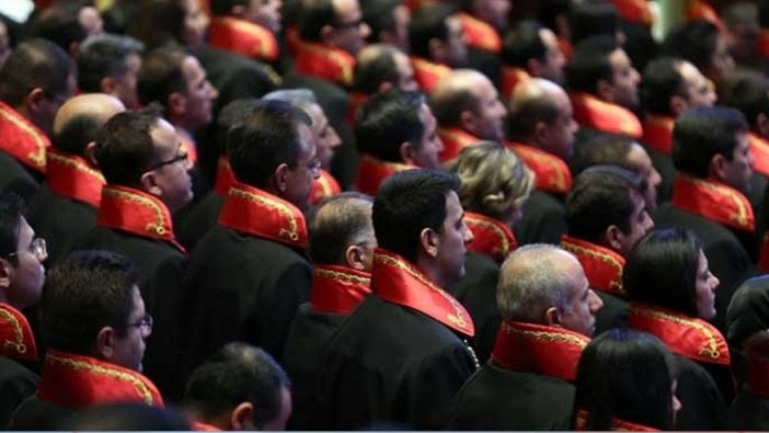 Coronavirüs nedeniyle hayatını kaybeden avukat sayısı açıklandı