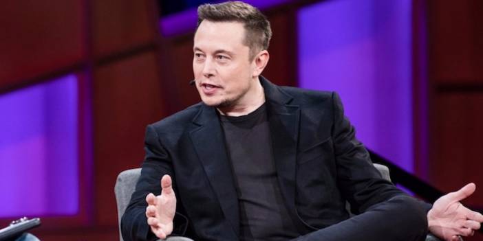 Elon Musk şirketini taşıyor