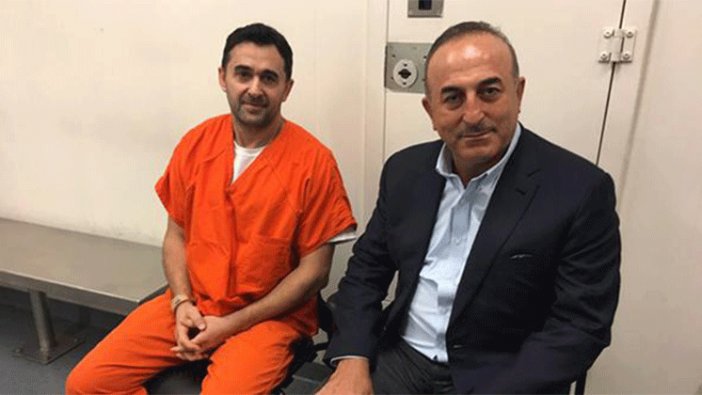 Mevlüt Çavuşoğlu Washington'da Cumhurbaşkanı korumalarını ziyaret etti