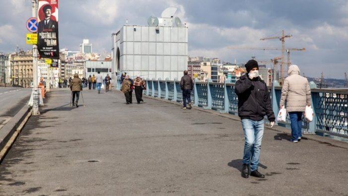 Türkiye'de Covid-19 nedeniyle can kaybı 4 bini geçti