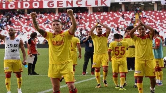 Sivasspor kendi sahasında Göztepe'ye 3-2 mağlup oldu