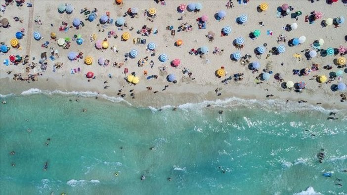 Bilim Kurulu üyesi Prof. Tevfik Özlü'den tatil yapacak yurttaşlara uyarı