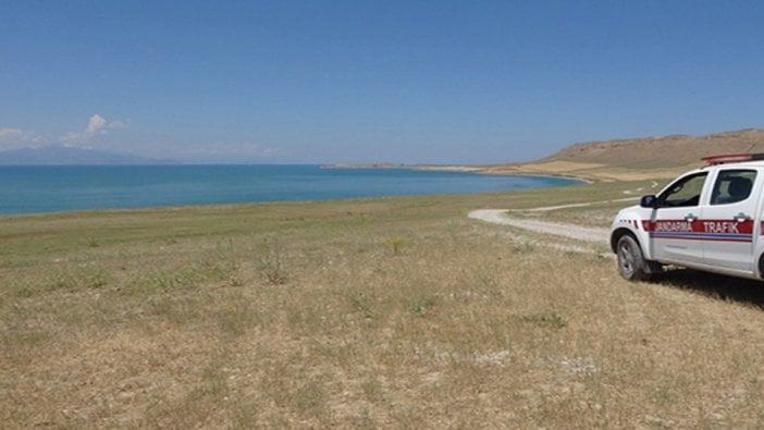 Van Gölü'nde mültecileri taşıyan tekne battı