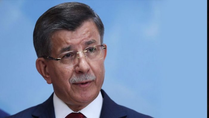 Davutoğlu: Beni çakalların ve gladyatörlerin arasında bıraktı