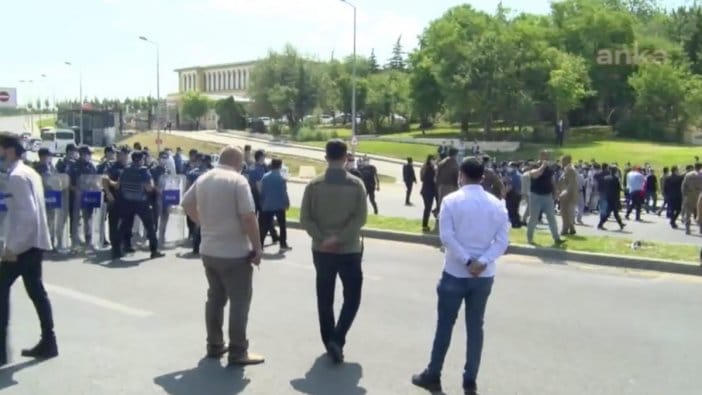 15 Temmuz gazilerine polis engeli! - VİDEO