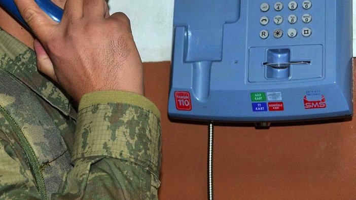 'Ankesörlü telefon' soruşturması: 20 astsubaya gözaltı kararı