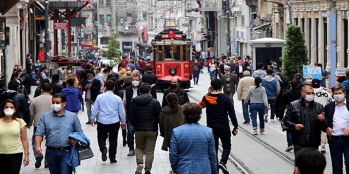 Bilim Kurulu Üyesi Kayıpmaz: Bir kişi, 100 kişiyi enfekte edebiliyor