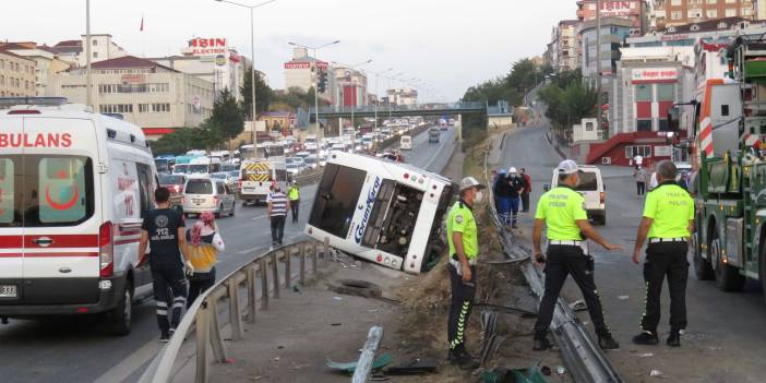 İstanbul'da yolcu otobüsü yan yattı: Yaralılar var