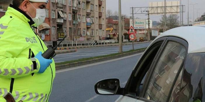 Özel araçlarda da maske takma zorunluluğu geliyor: Bir kentte başladı