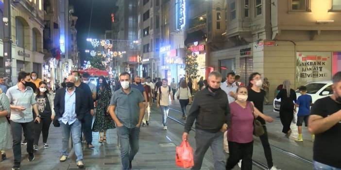 İstiklal Caddesi'nde yoğunluk