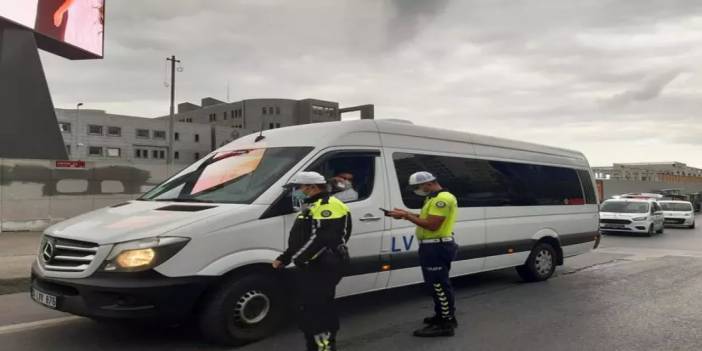 Yüz yüze eğitimin ilk gününde okul servisleri denetlendi