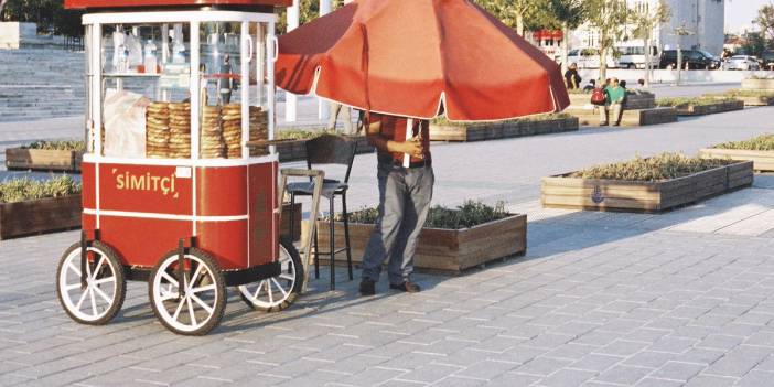 İBB'den Taksim'deki simitçilerle ilgili açıklama