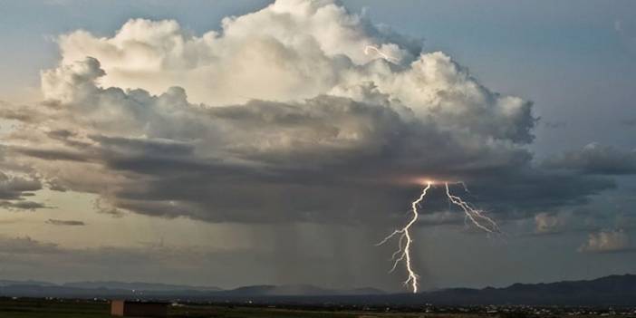 Meteoroloji'den sağanak ve gök gürültülü sağanak uyarısı