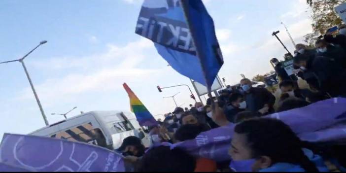 YÖK'ü protesto eden öğrenciler gözaltına alındı