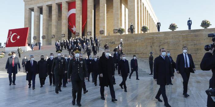 Devlet Erkanı Anıtkabir'de