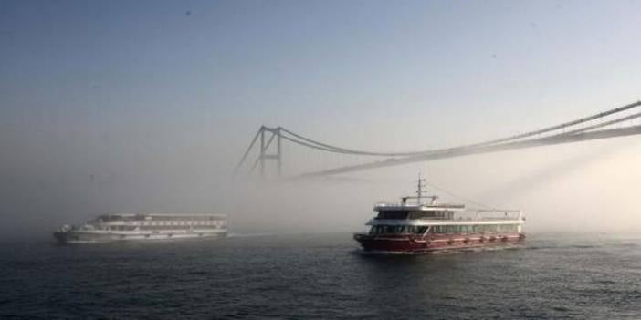 İstanbul Boğazı'nda gemi geçişleri askıya alındı