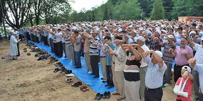 Diyanet cuma namazından sonra yağmur duasına çıkacak