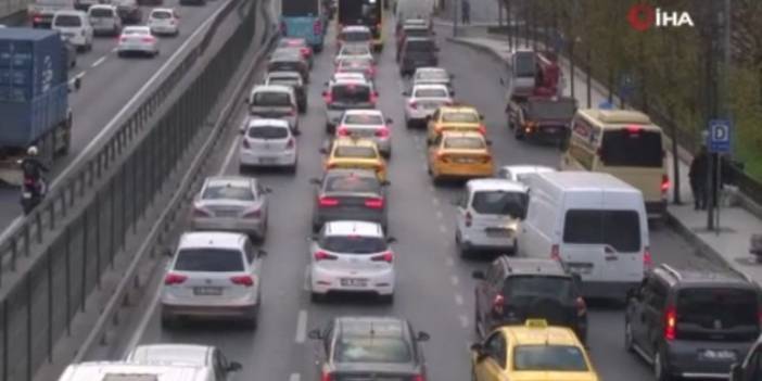 İstanbul'da trafik kilitlendi