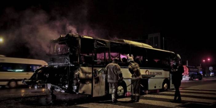 Seyir hâlindeki işçi servisi alev aldı