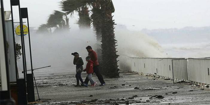 Meteorolojiden flaş fırtına uyarısı