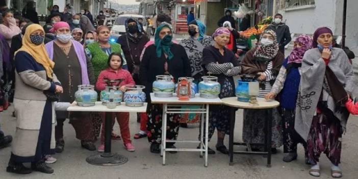 Polis baskınıyla elektrikleri kesilen Romanlardan tüplü protesto