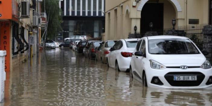 İzmir Valisi: Selde bir kişi yaşamını yitirdi