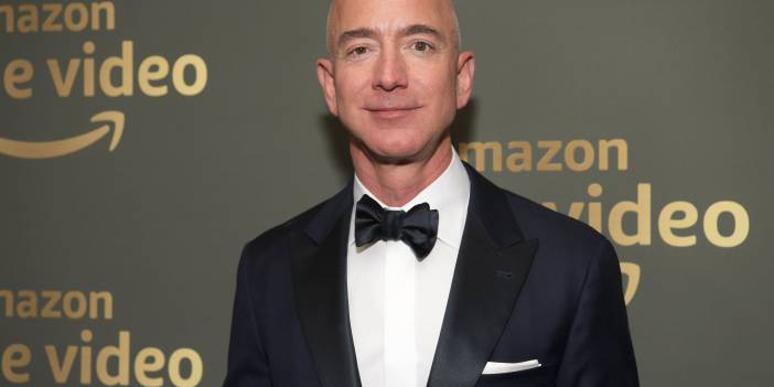 Multimilyarder Bezos, Amazon CEO'luğunu devrediyor