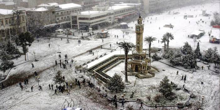 Bu kez İzmir:  Fırtına ve kar uyarısı