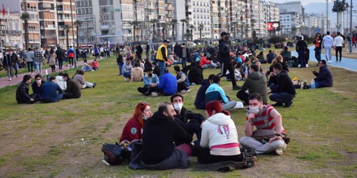 İzmir için kritik uyarı: "Vaka sayıları korkutucu düzeye gelecek"