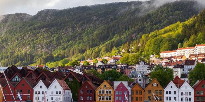 Norveç Başbakanı Solberg'e koronavirüs soruşturması