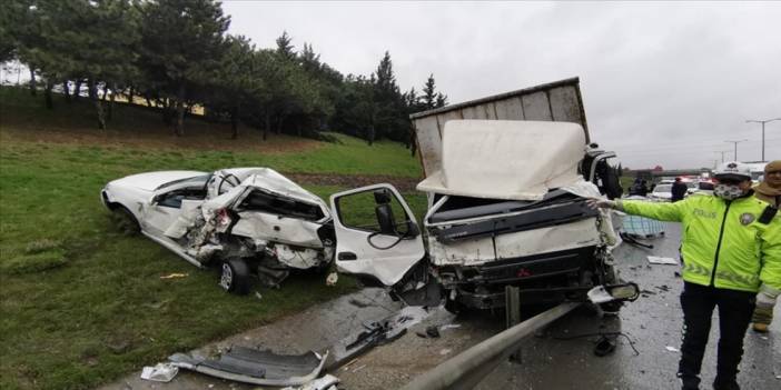 TEM Otoyolu'nda zincirleme trafik kazasında 4 kişi yaralandı