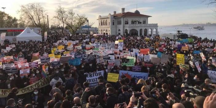 Boğaziçi protestoları nedeniyle tutuklu yargılanan öğrencilerden biri tahliye oldu