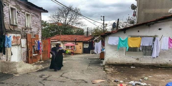 Dünya Romanlar Günü'nde gençler: Roman mahallelerini sadece seçim zamanı hatırlamayın