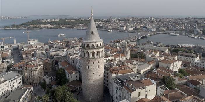 İstanbul’da hangi yapılar vakıflara devredildi?