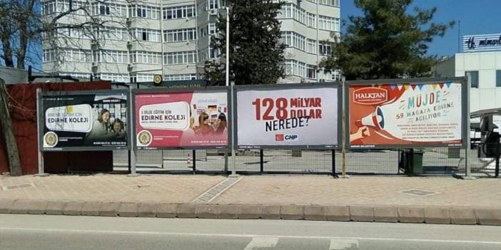 Saray silüeti olmayan "128 milyar dolar nerede" afişleri gece yarısı söküldü