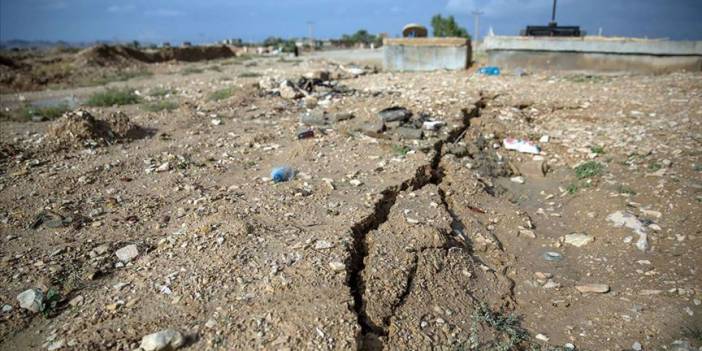 İran'da 5.9 büyüklüğünde deprem meydana geldi