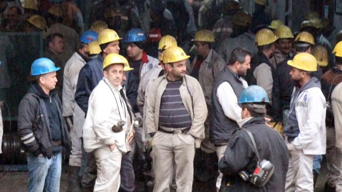 2 bin işçi kendini madene kilitleyerek torba yasayı protesto etti