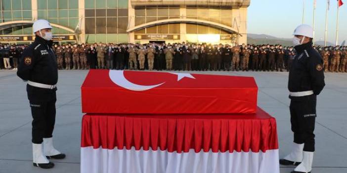 Şehit özel harekat polisi Veli Kabalay'ın naaşı memleketine uğurlandı