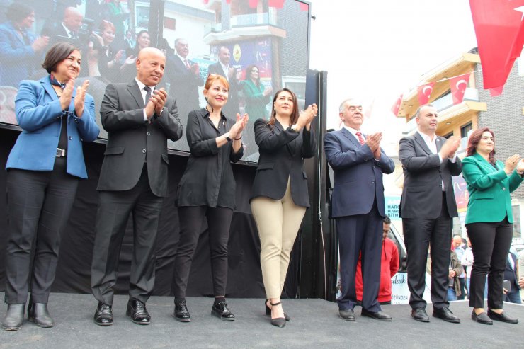 CHP'li Özel İzmir Güzelbahçe'de seçim ofisi açtı: Birbirimizle değil hedef kitle ile uğraşmalıyız